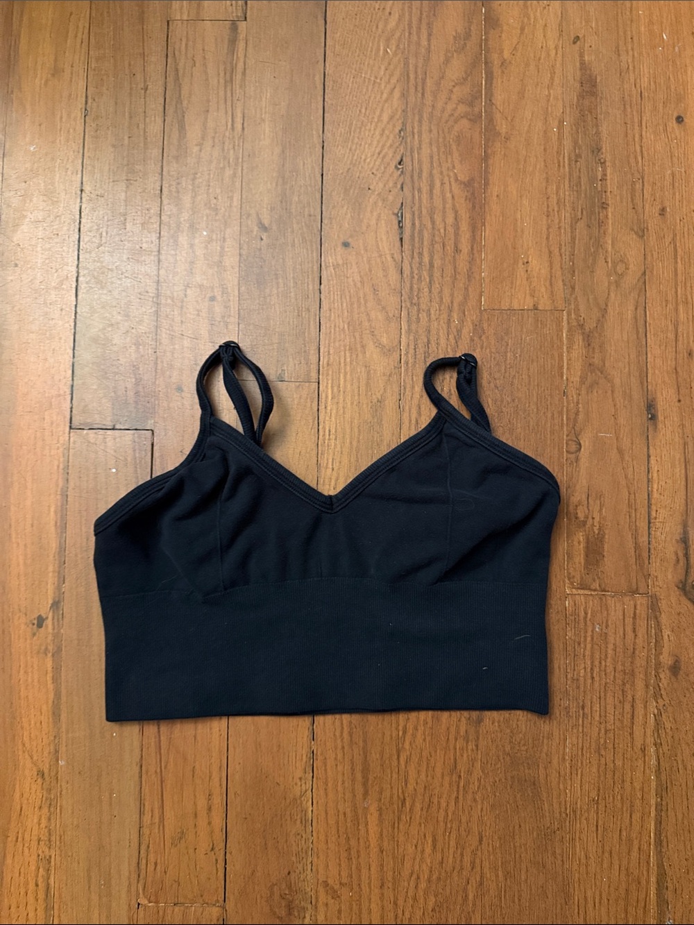 ALO Yoga Black V‑Neck Seamless Sports Bralette